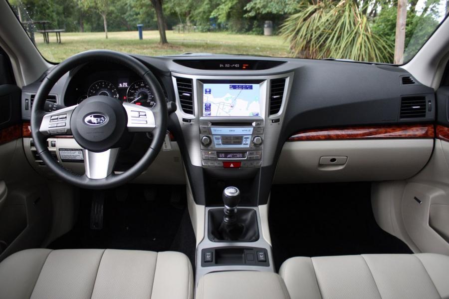  Subaru Legacy 2.5GT 2010 года  (фото 70 из 82)